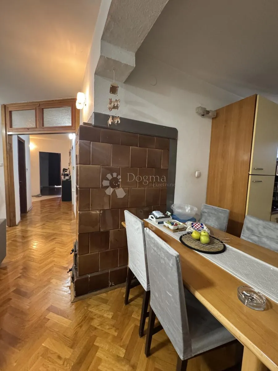 kuća u korenici, za investiciju i život - slika 39