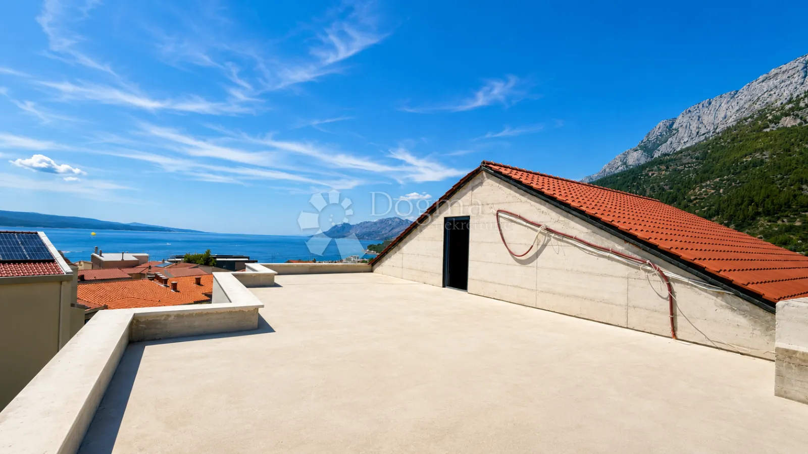 dvoetažni penthouse s panoramskim pogledom na more – baška voda - slika 2