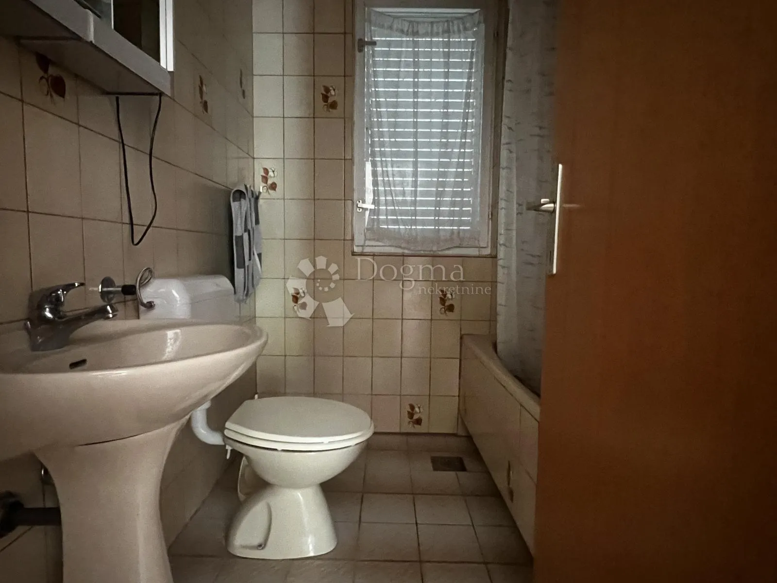 katnica sa velikim zemljištem - slika 12