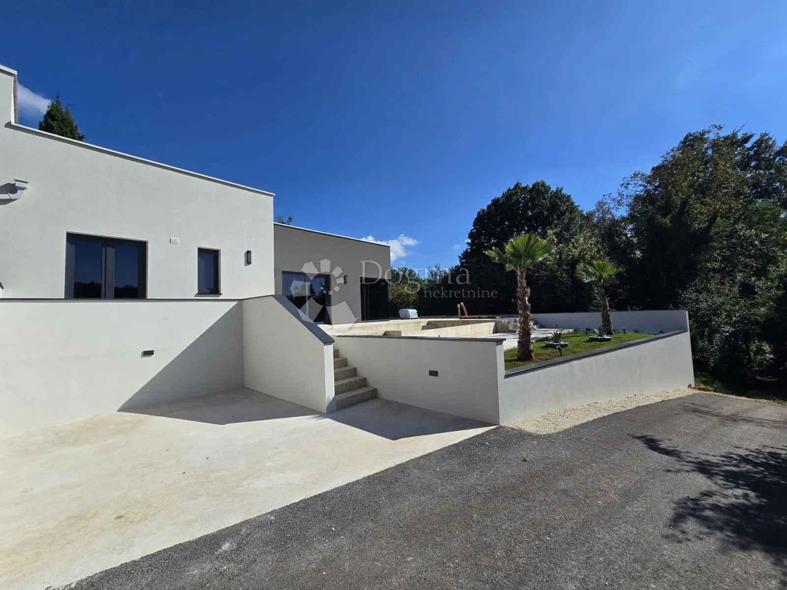 moderna dvojna villa sa infinity bazenom - barban - slika 12
