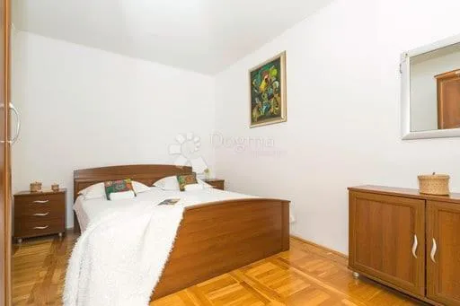 prodaja dva zasebna apartmana s pogledom na more - slika 33