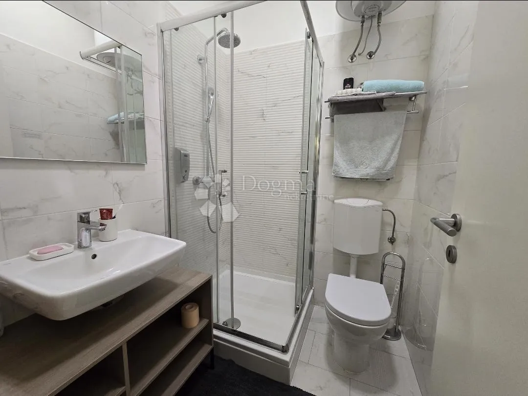 rijeka–strogi centar | dva potpuno uređena apartmana - slika 4