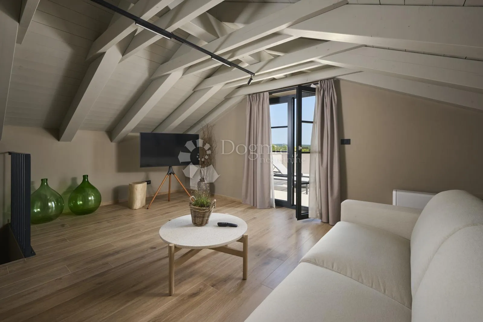 poreč, luksuzna vila s bazenom, 5 spavaćih soba, pogled more - slika 25