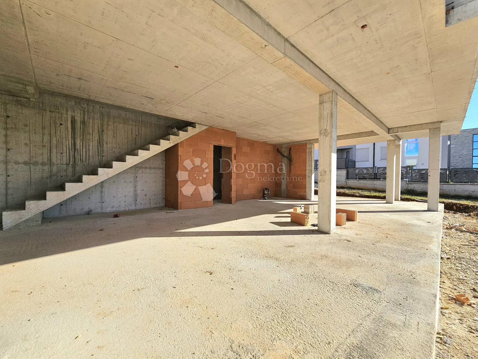 vila 500m od mora s okućnicom (967m2)) nadomak centra grada - slika 6