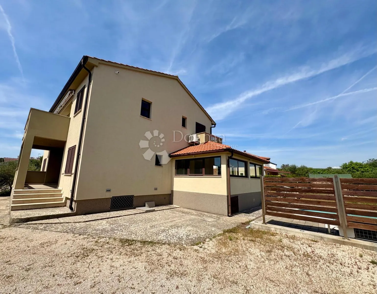 grad krk, kuća sa bazenom + investicijski teren - slika 2