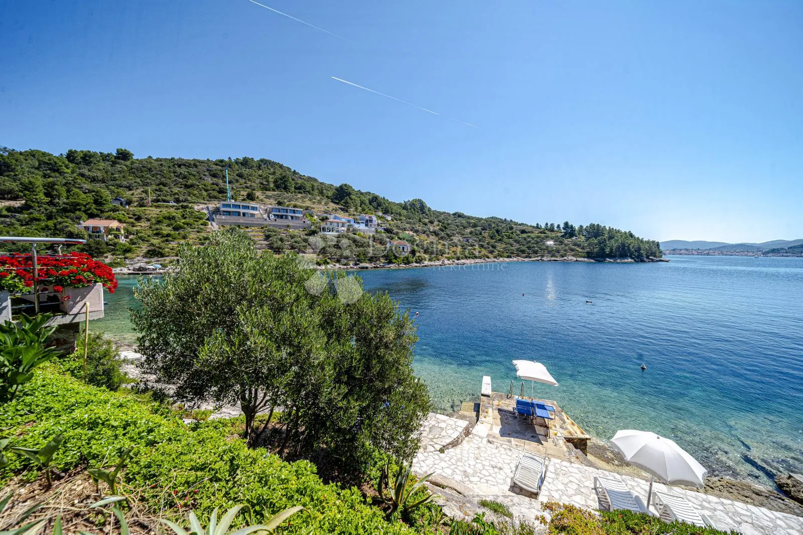 prvi red do mora: samoodrživa apartmanska vila s uhodanim poslovanjem – vela luka, korčula - slika 62