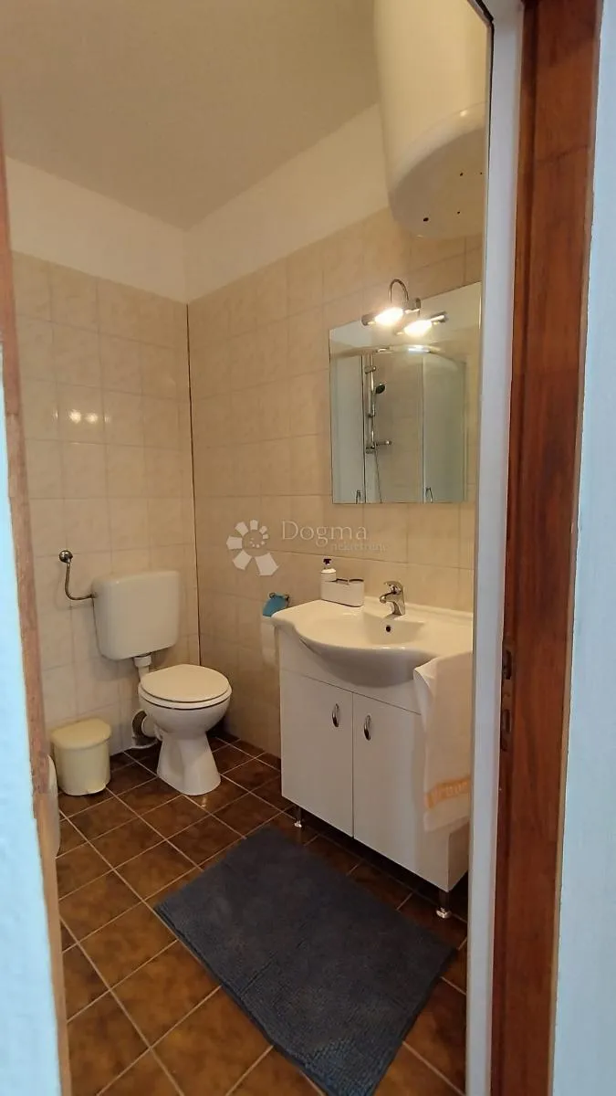 apartmanska kuća u vrsima - slika 14