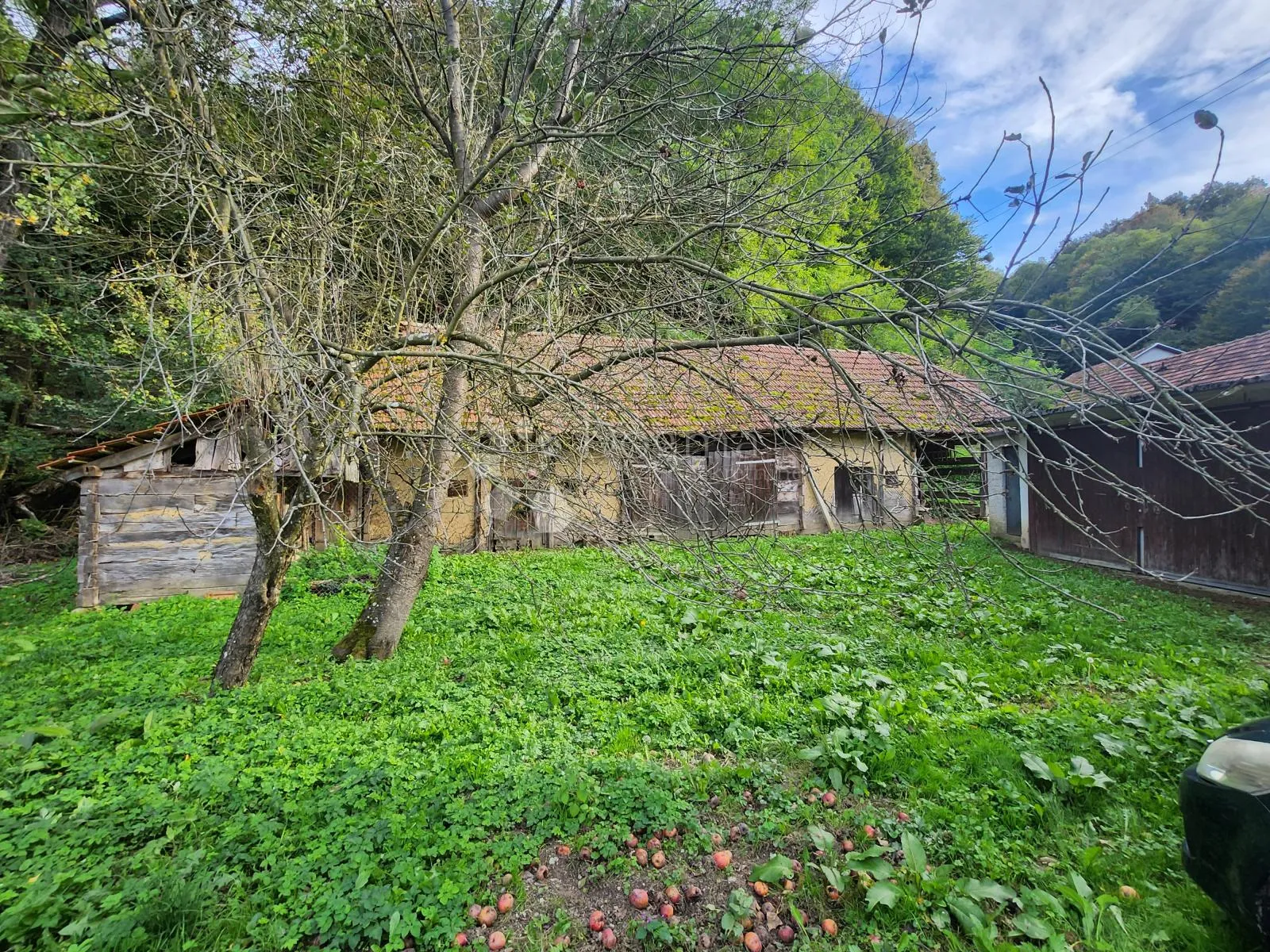 kuća 218m² sa pomoćnim objektima u mirnom mjestu nadomak zlatara - slika 4