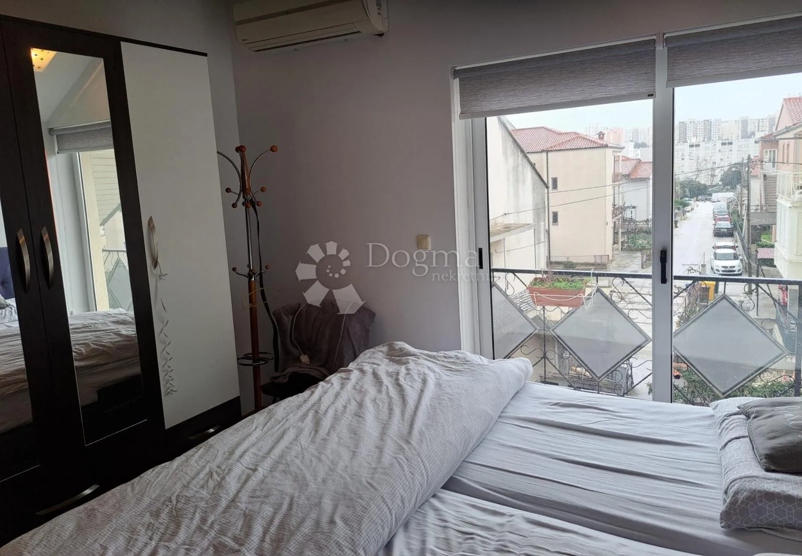 trosoban stan u potkrovlju, brda, split - slika 5
