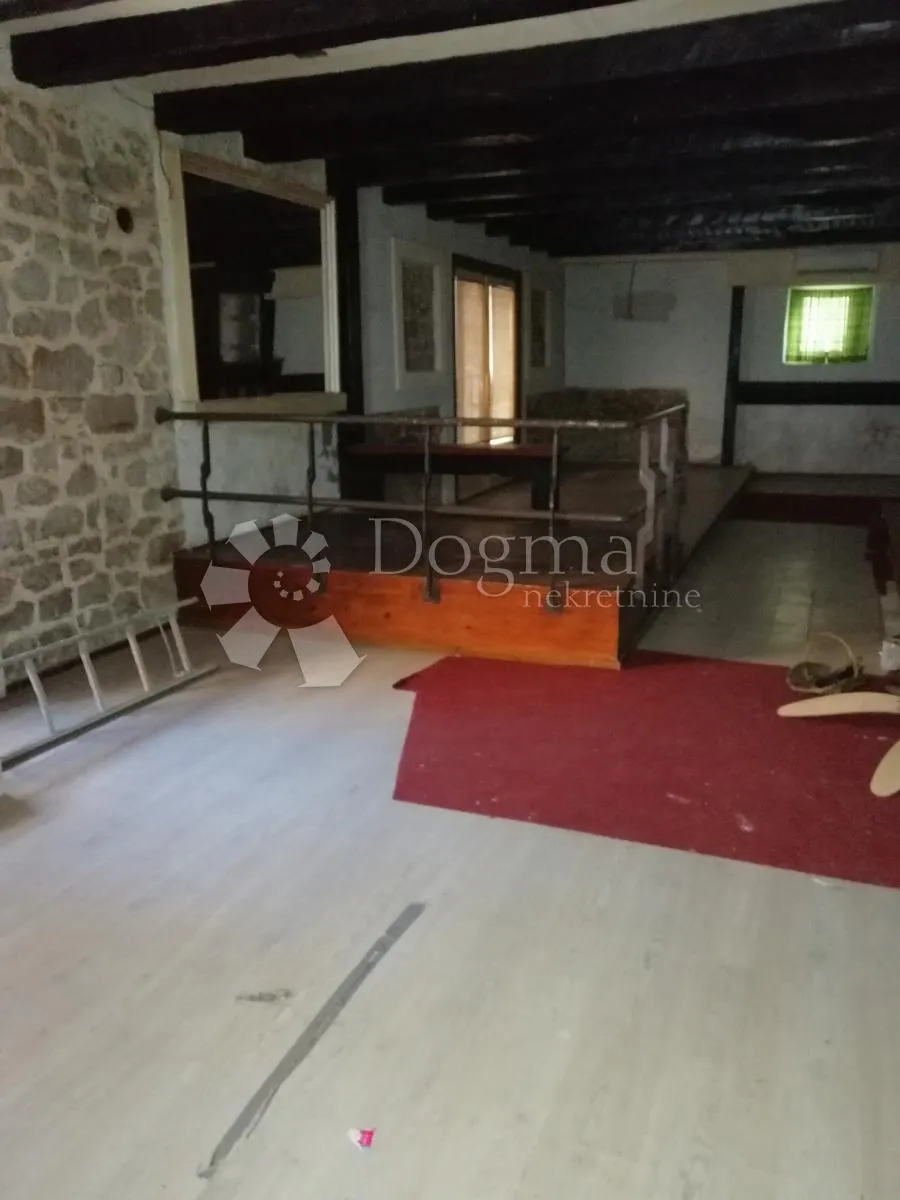 vodice - kuća i poslovni prostor u centru blizu mora - slika 3