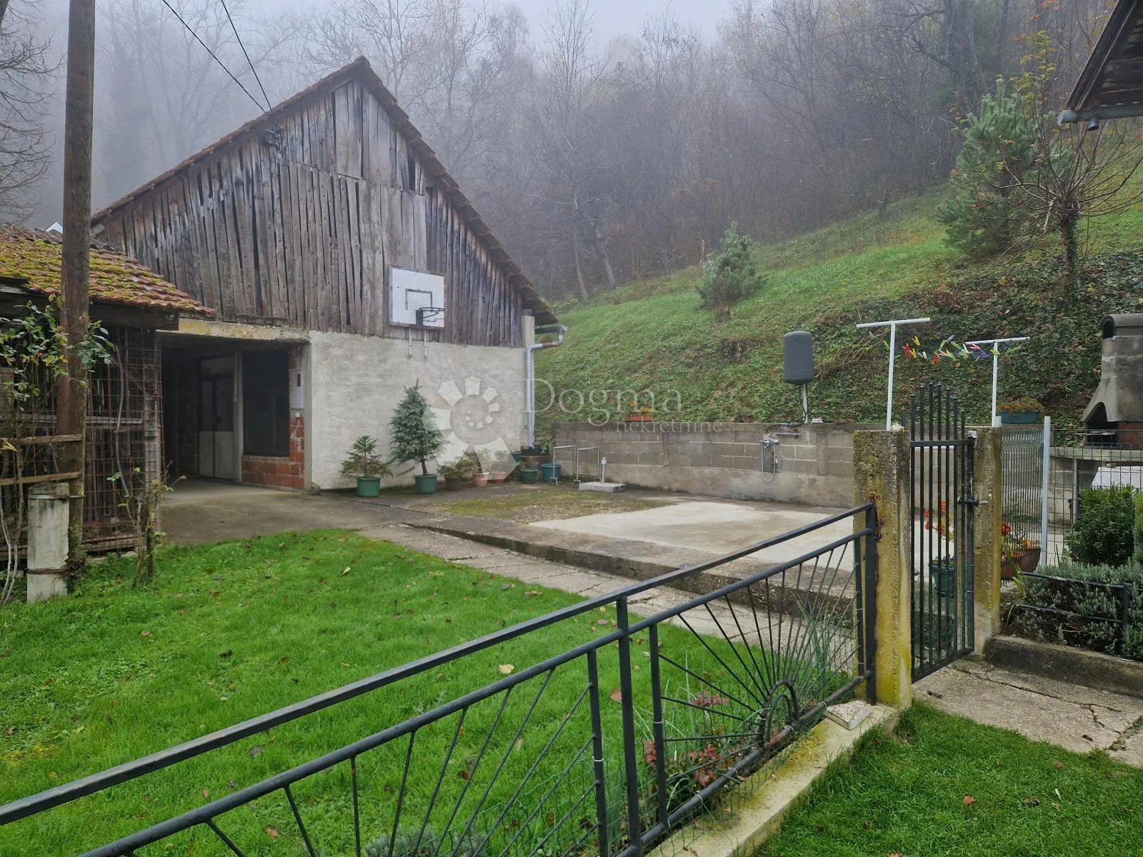 kuća s predivnim pogledom i velikim građevinskim zemljištem nadomak krapinskih toplica - slika 8