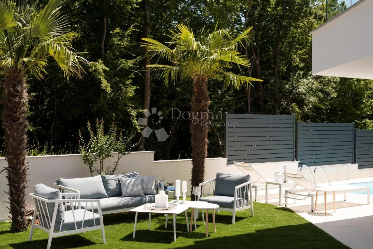 njivice apartman 145m2 sa bazenom - slika 4