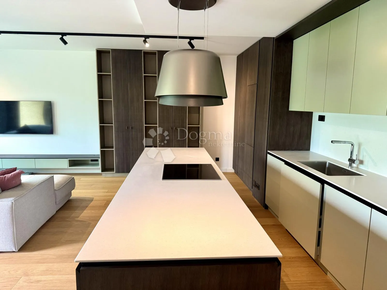 zagreb, centar, luksuzan stan 97 m2 s privatnim liftom - slika 6