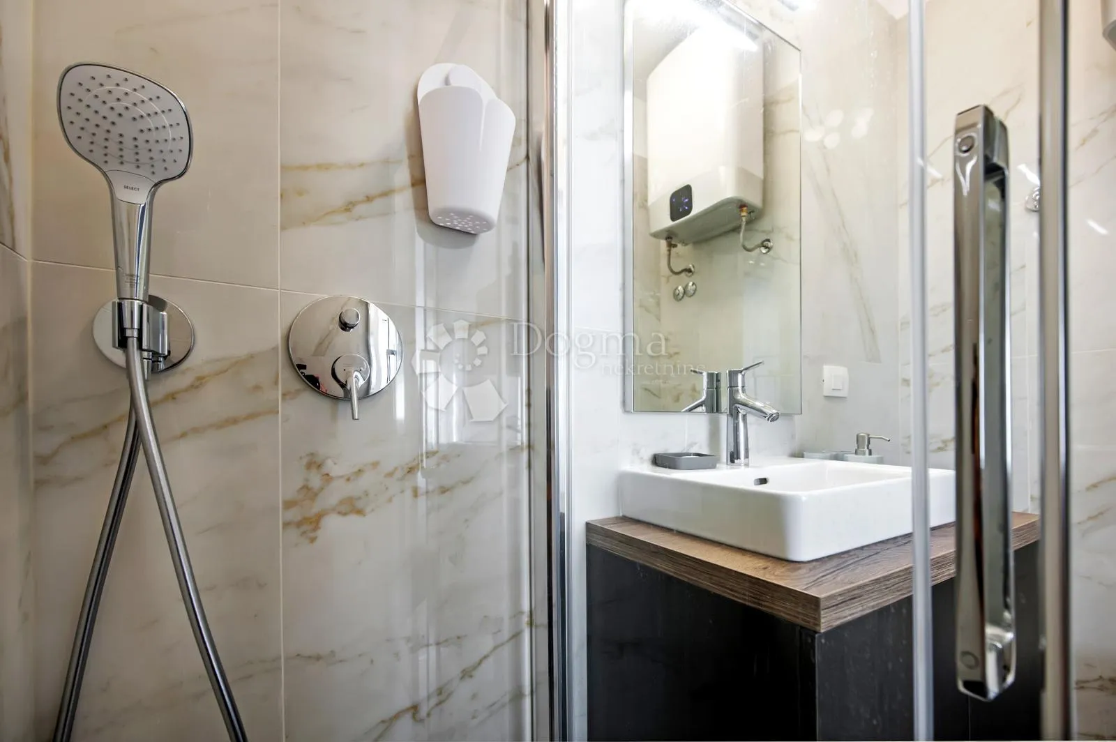 rovinj - eksluzivni apartmani sa pogledom na more - slika 17