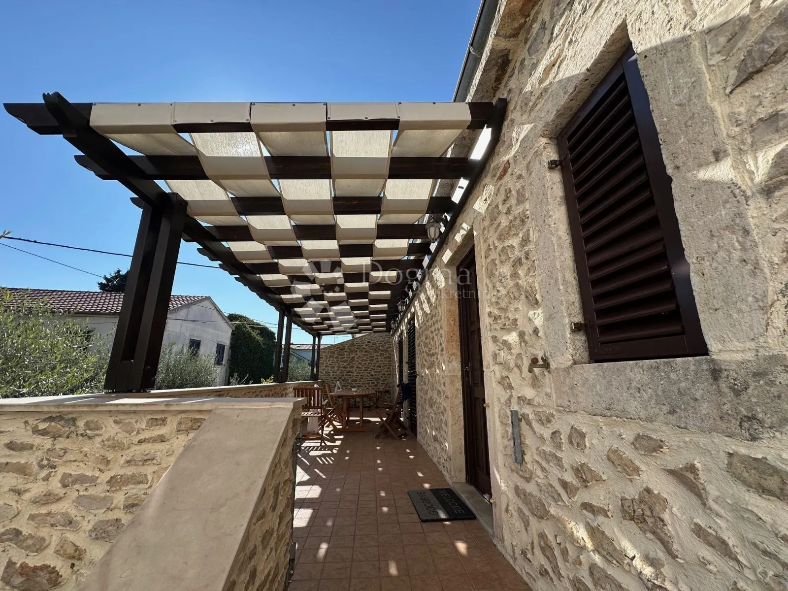 uređeni trosoban stan 128m2 u kamenoj kući - zadar(arbanasi) - slika 5