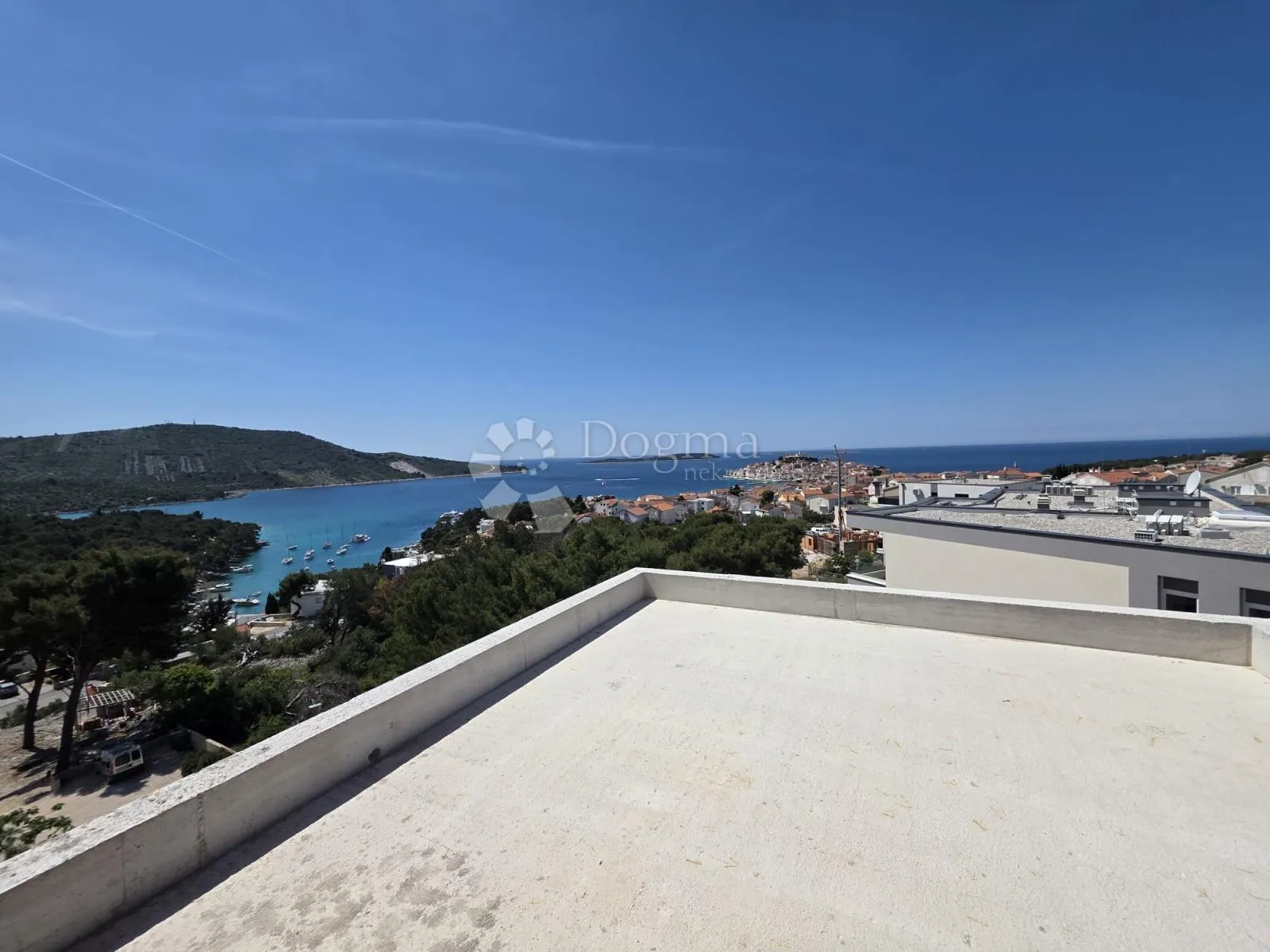 primošten-penthouse sa čarobnim pogledom - slika 2