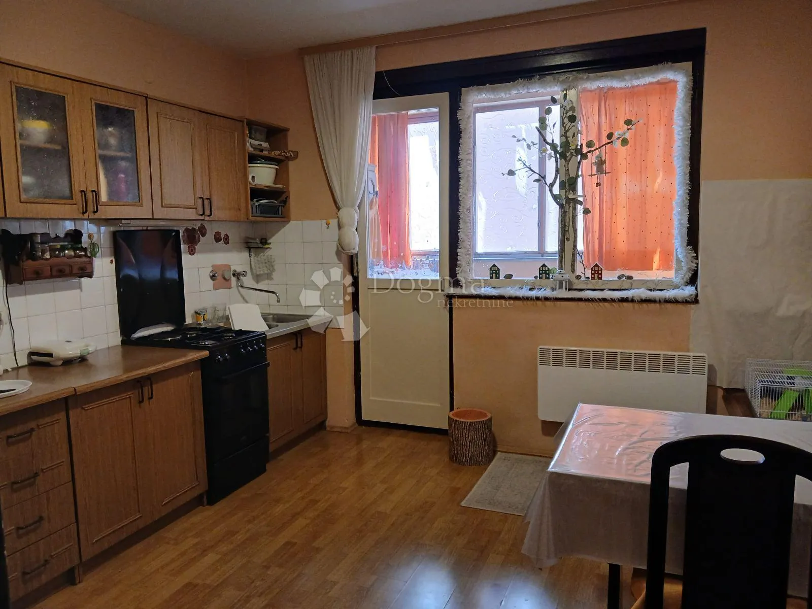 jednosoban stan na odličnoj lokaciji u osijeku – idealan za život ili investiciju! - slika 16