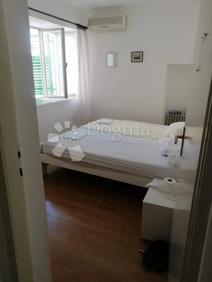 vodice, apartmanska kuća sa panoramskim pogledom na more - slika 9