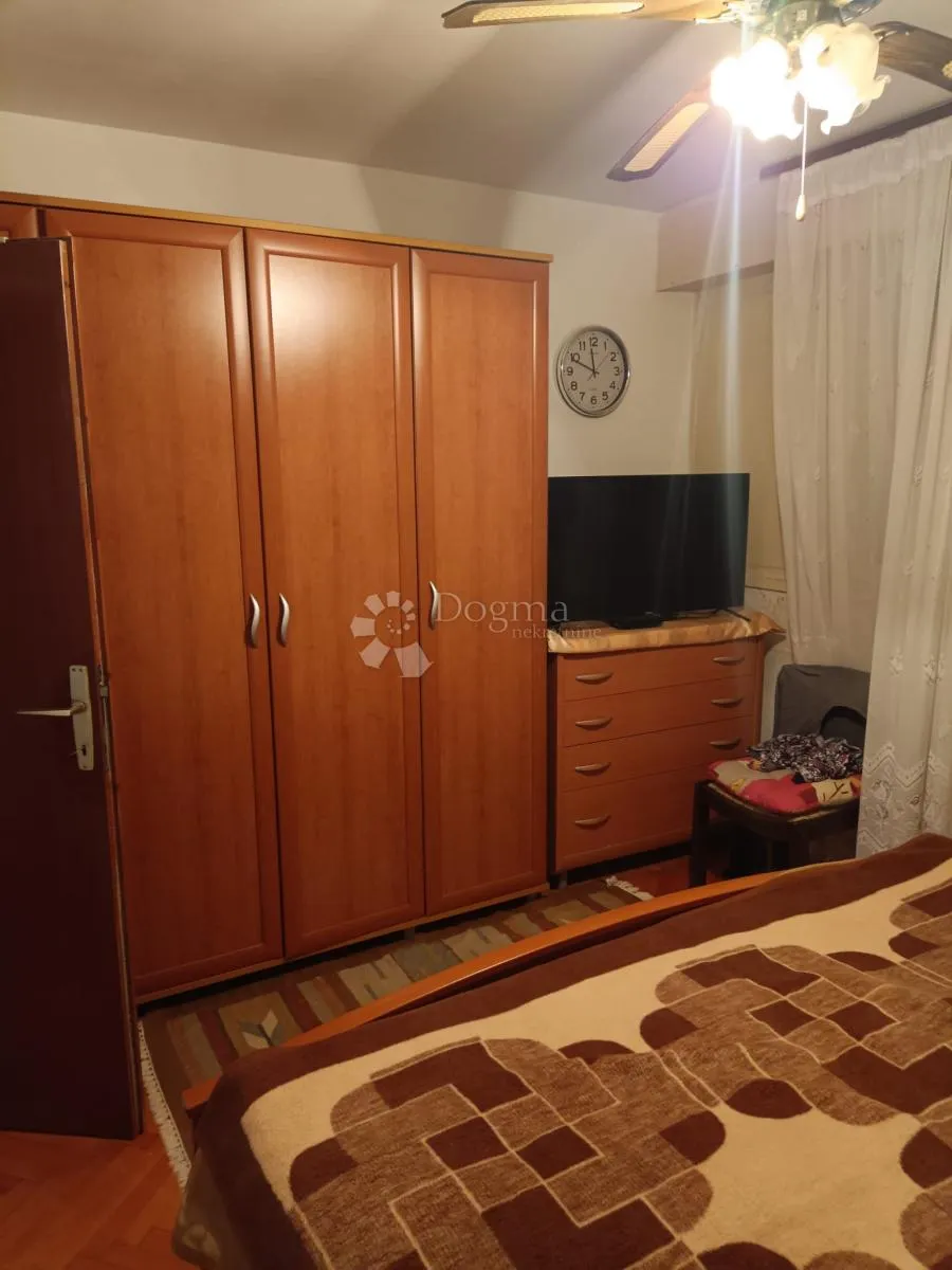 jednosoban stan s velikim balkonom, spinut - slika 7