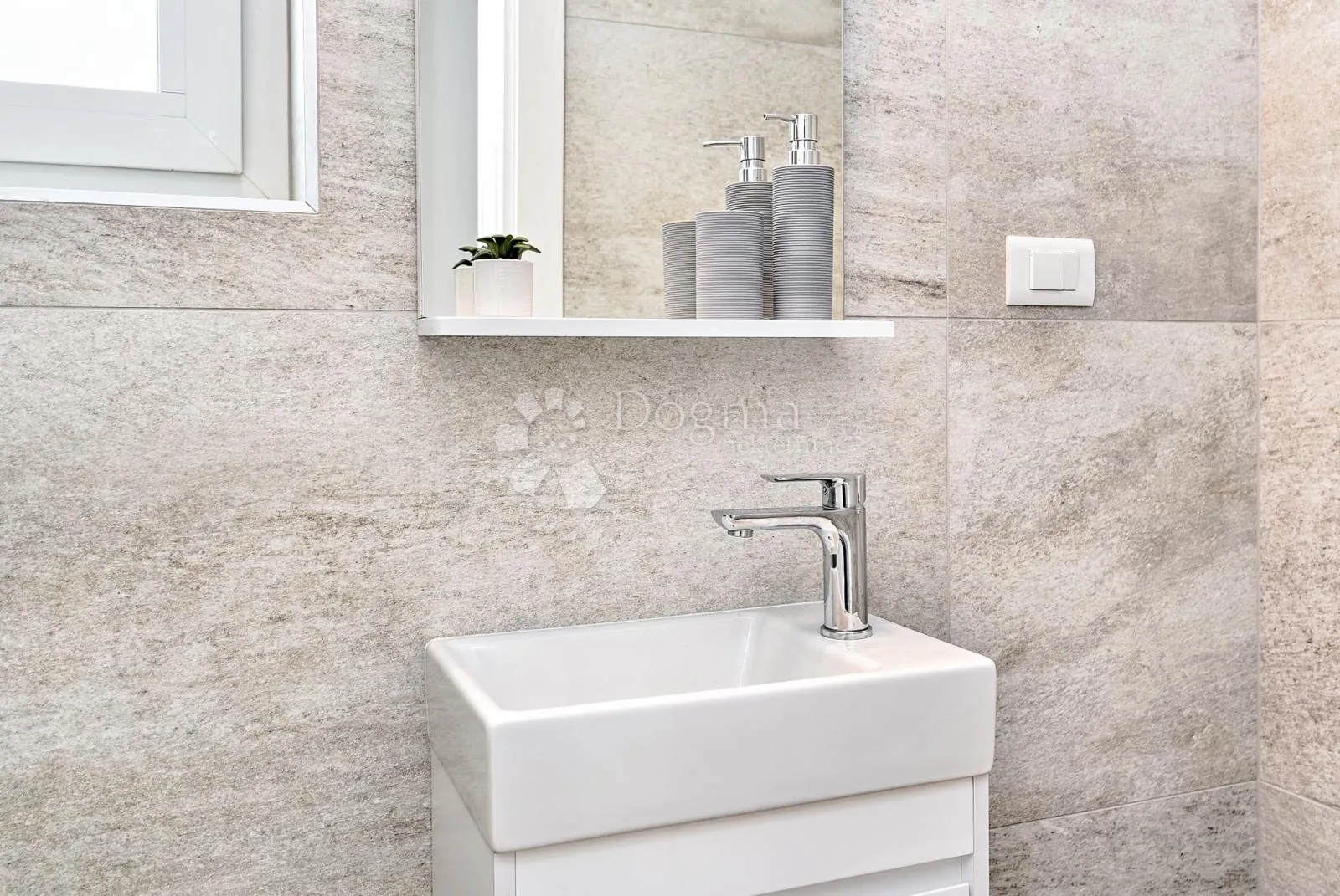 moderna kuća peroj, u blizini mora, pogled more-krovna terasa 125m2 - slika 21