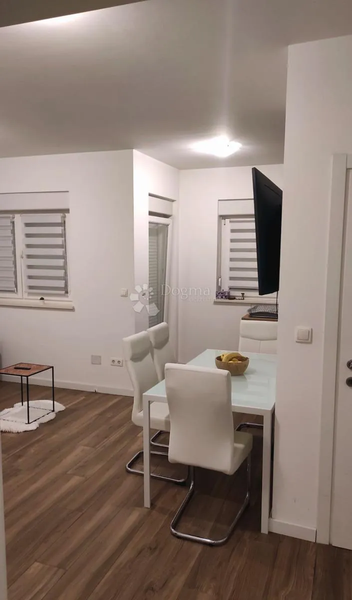 open-space stan 52 m2 s terasom i garažom – kastav - slika 7