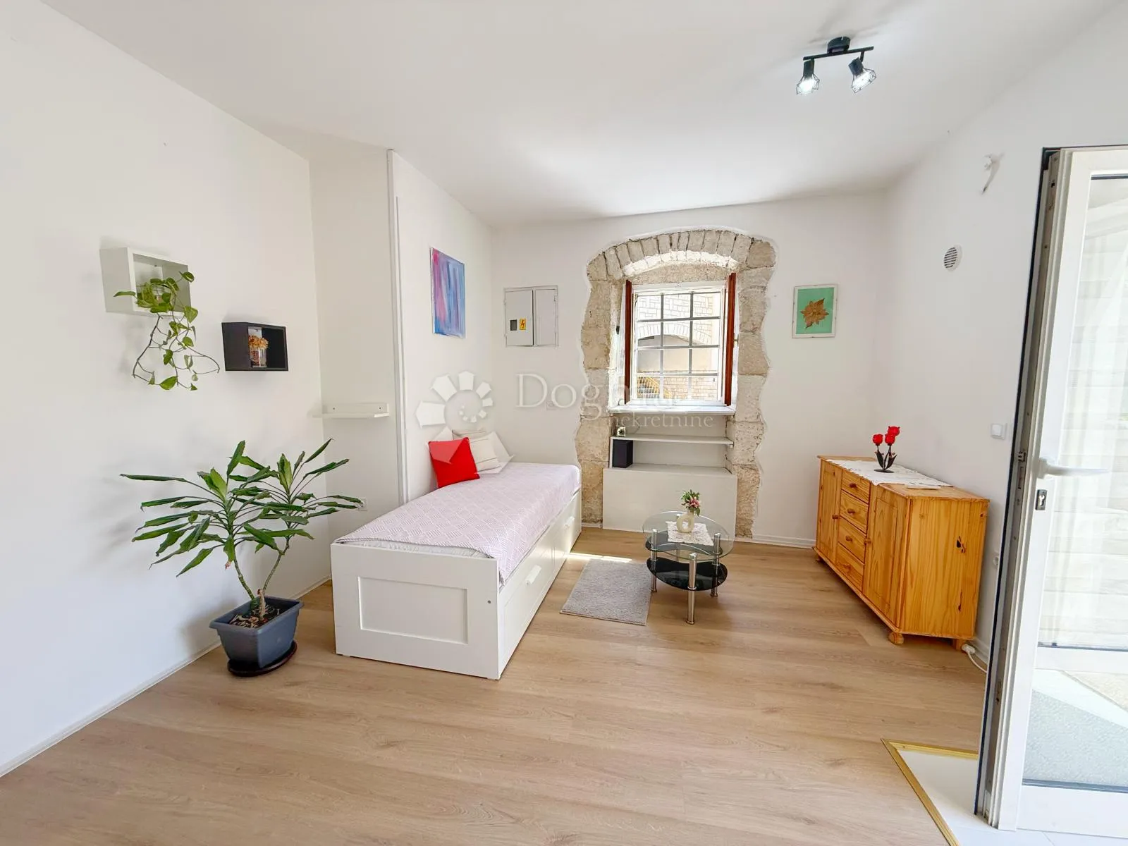 studio apartman u centru medulina - slika 8