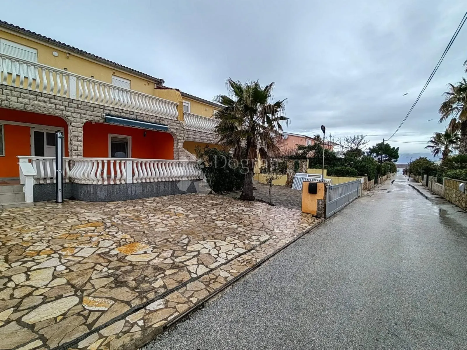prodaje se apartman u prizemlju vir-straža - slika 2