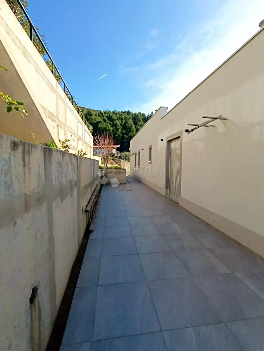 novoizgrađena kuća, gornja podstrana - slika 29