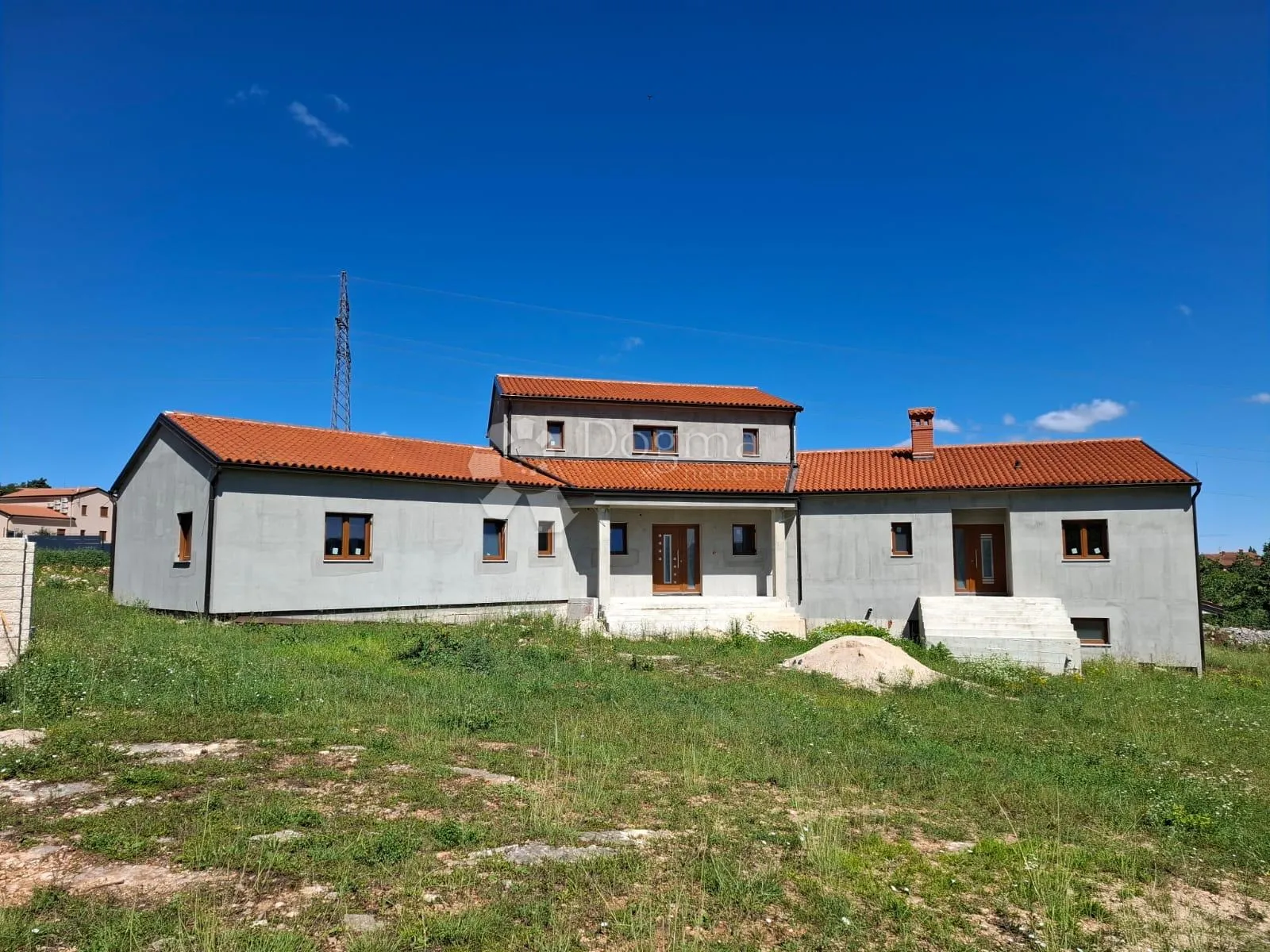villa u rovinjskom selu, roh bau 550 m2, sa građevinskom okućnicom - slika 17