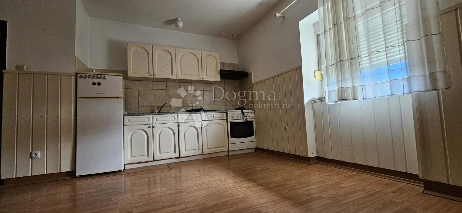 komforna mala kuća od 110m² - slika 2