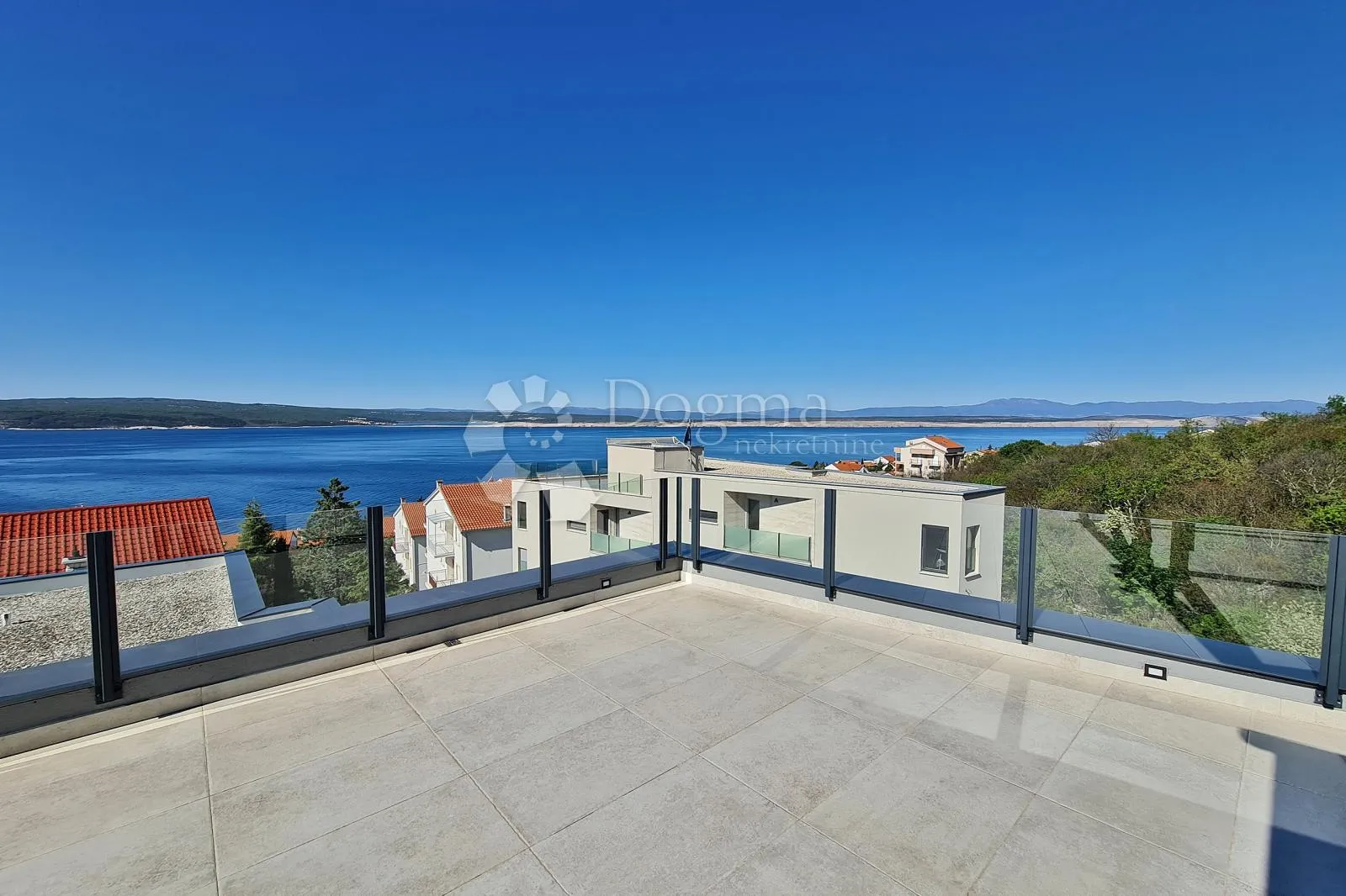 crikvenica ,penthouse 3s+db,velika garaža - slika 8