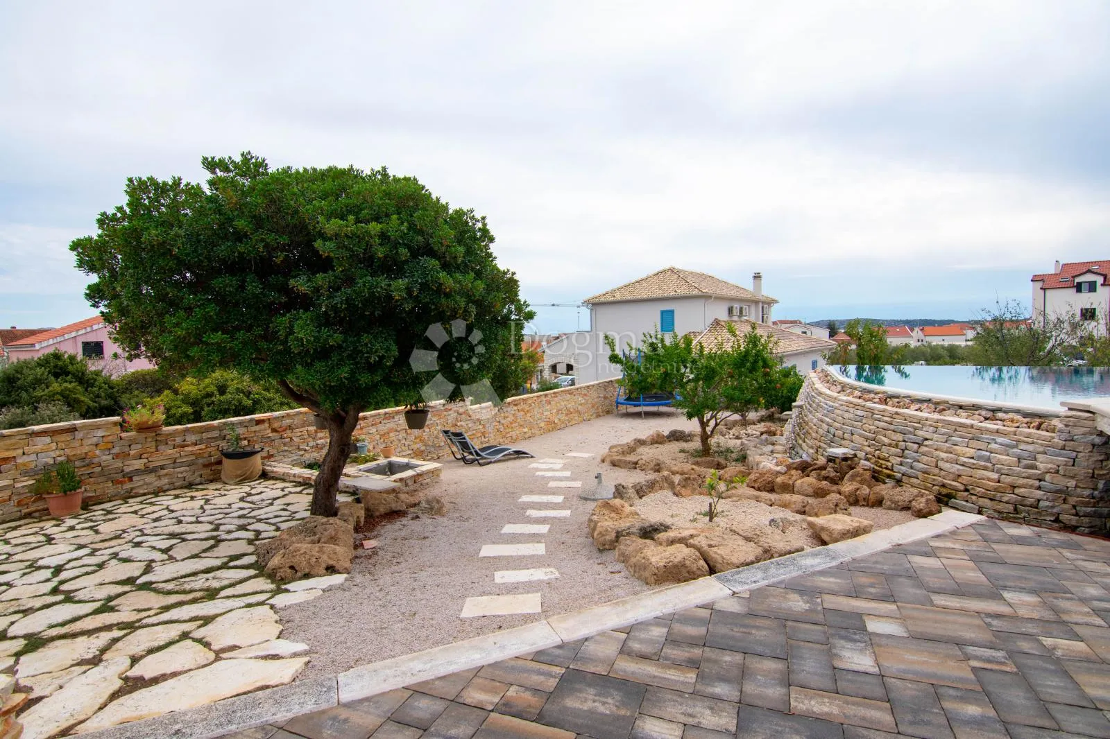 brodarica- mediteranska villa s bazenom i pogledom - slika 41