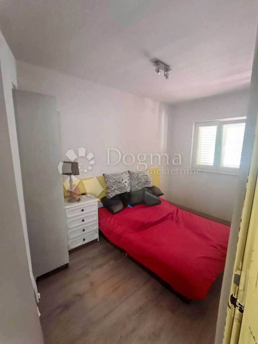 kuća sa tri apartmana, privlaka - slika 8