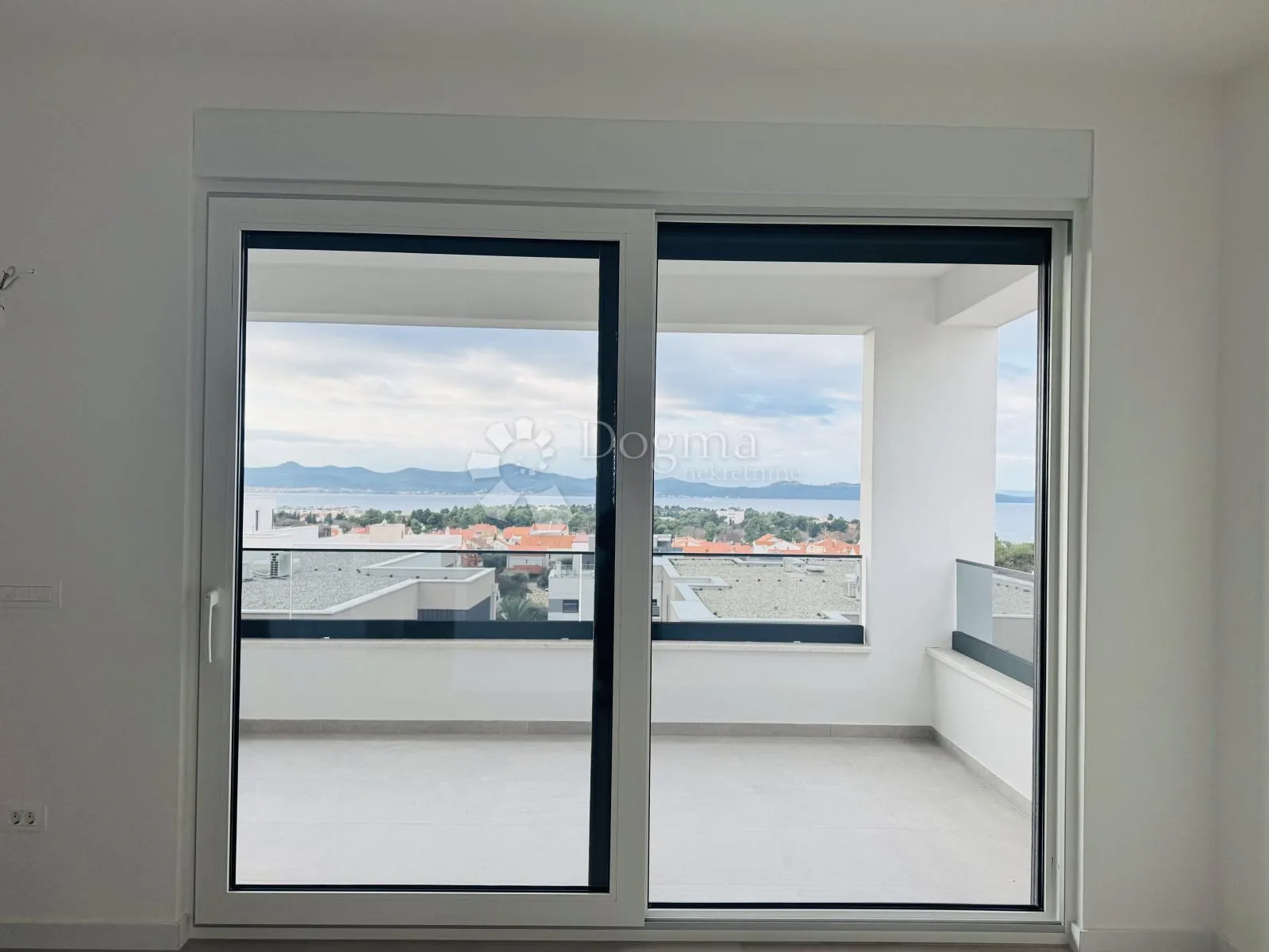 diklovac | penthouse s krovnom terasom, pogled na more - slika 4