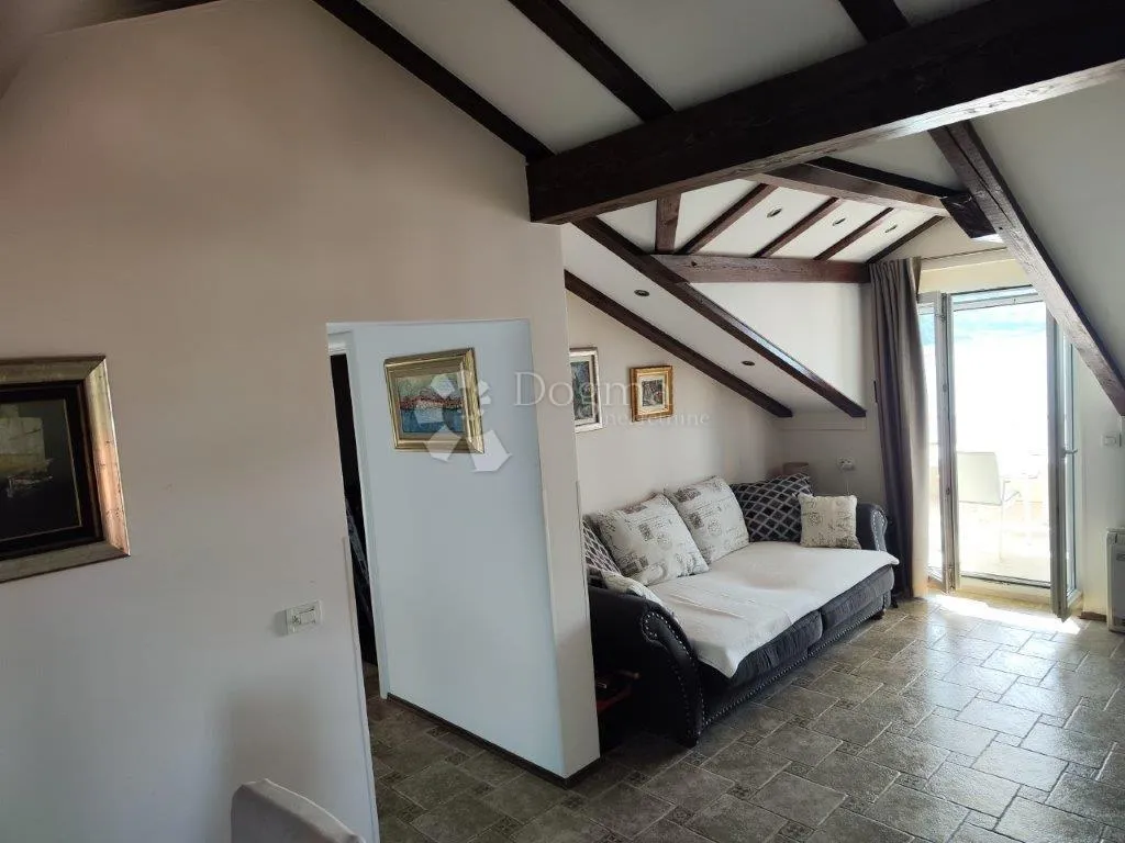rogoznica- predivna villa na plaži - slika 34