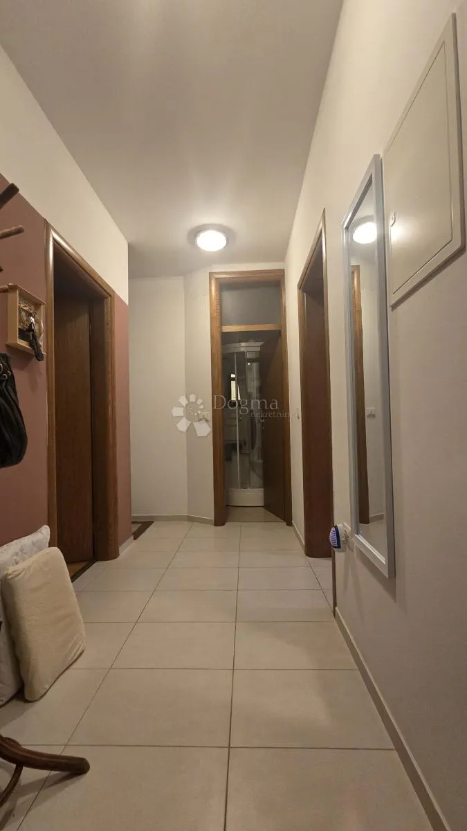 uredan stan na donjoj drenovi sa otvorenim pogledom na more, 2s + db, 70 m2, - slika 7