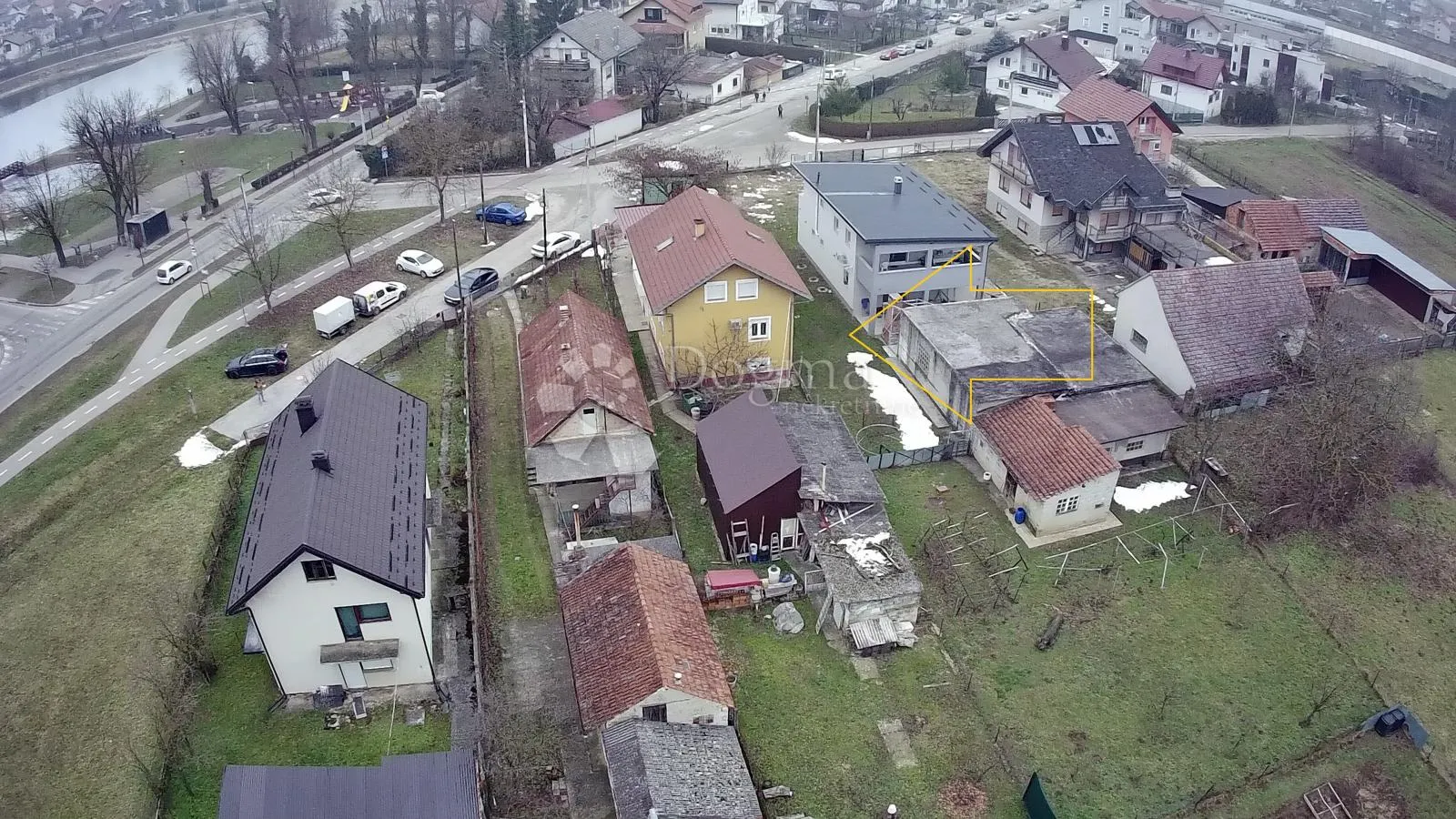 uređena kuća s bazenom i poslovnim prostorom – odlična lokacija uz jezero! - slika 67