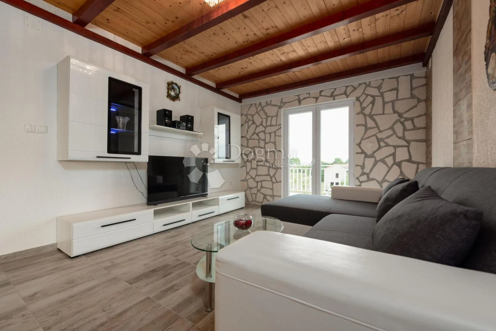 prekrasna vila - slika 17