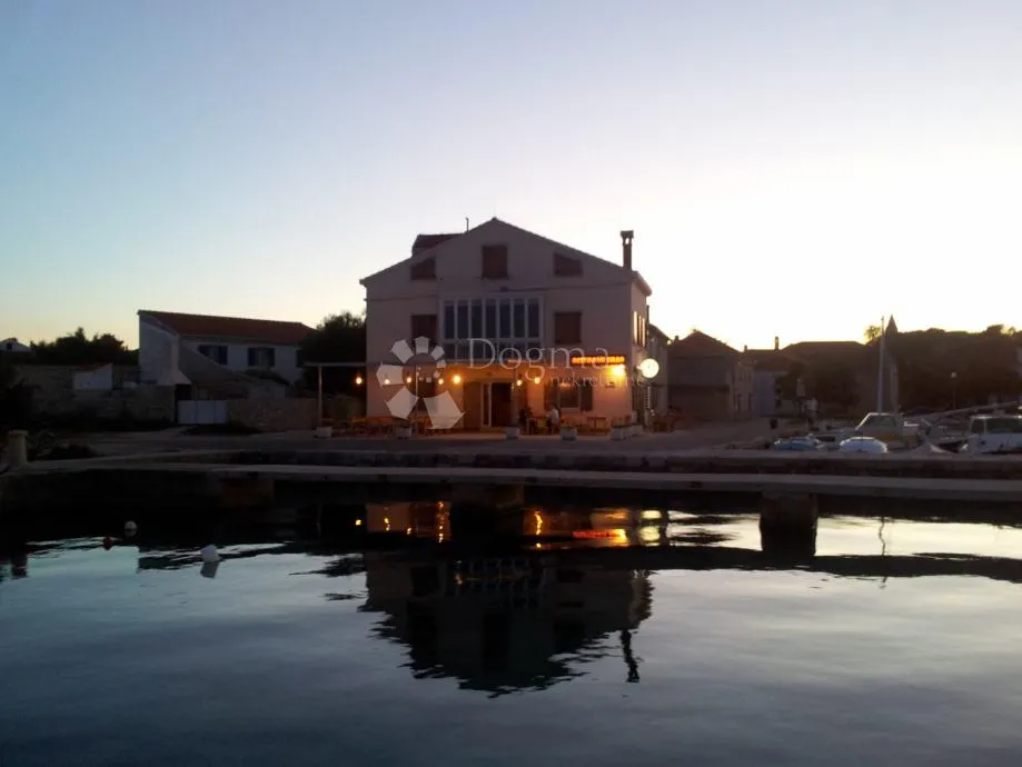 silba,rijetka prilika 5m od mora - kamena kuća s restoranom (292m2) - - slika 14