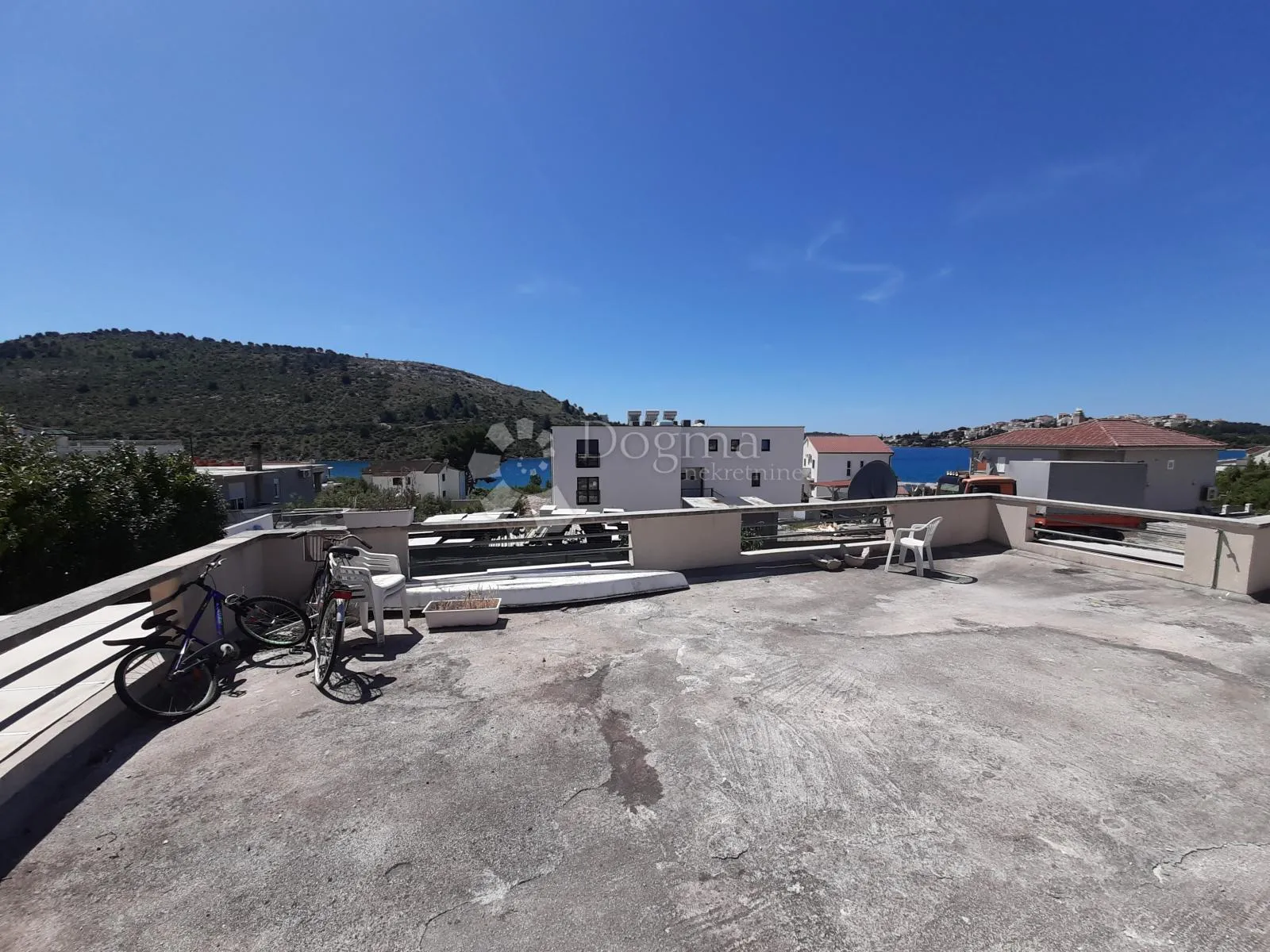kuća 142m2 sa 2 apartmana, 100m od mora - sunčana rogoznica - slika 28