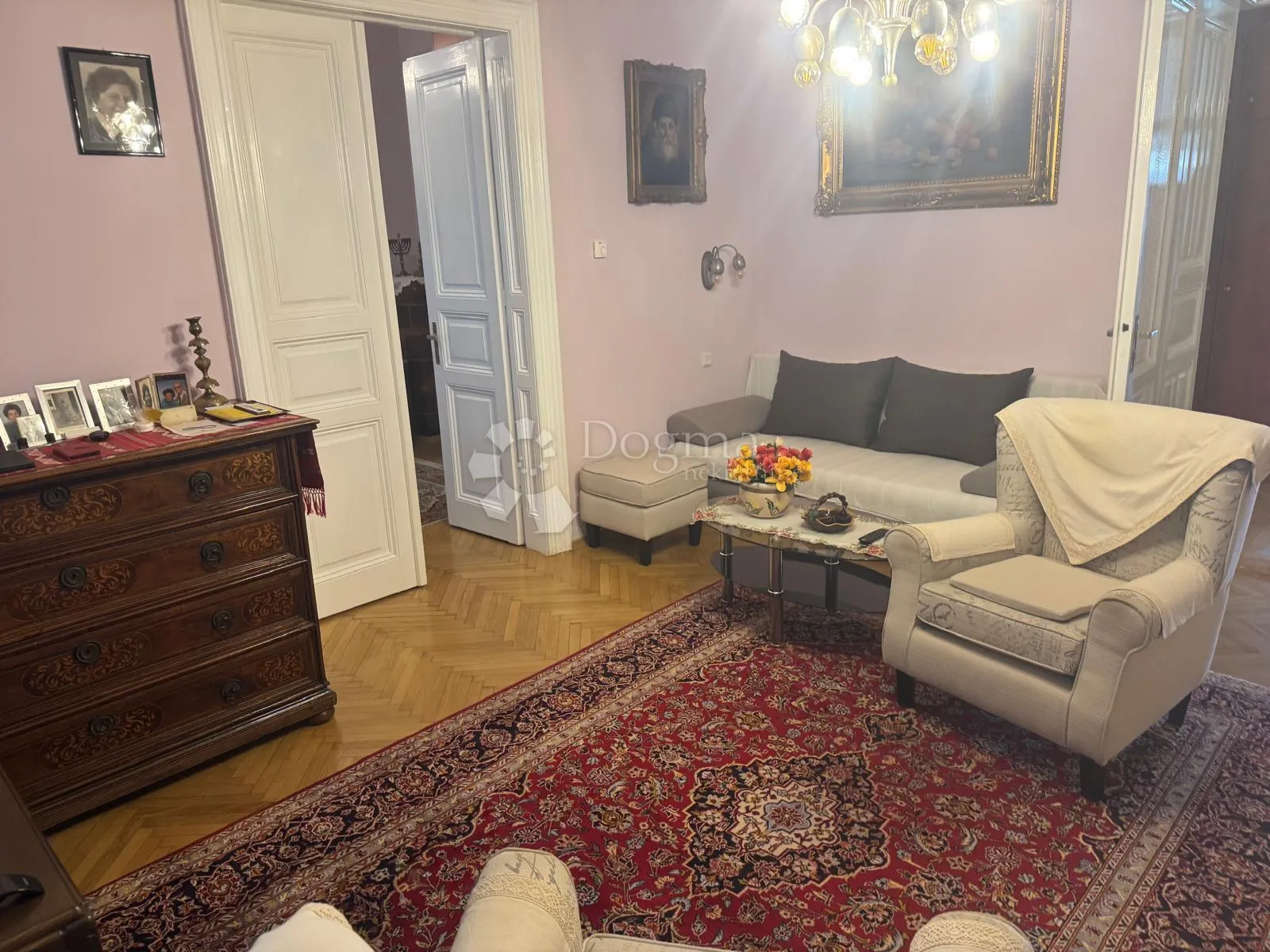 raskoš građanskog stana u srcu zagreba – spoj klasike i prestiža - slika 7