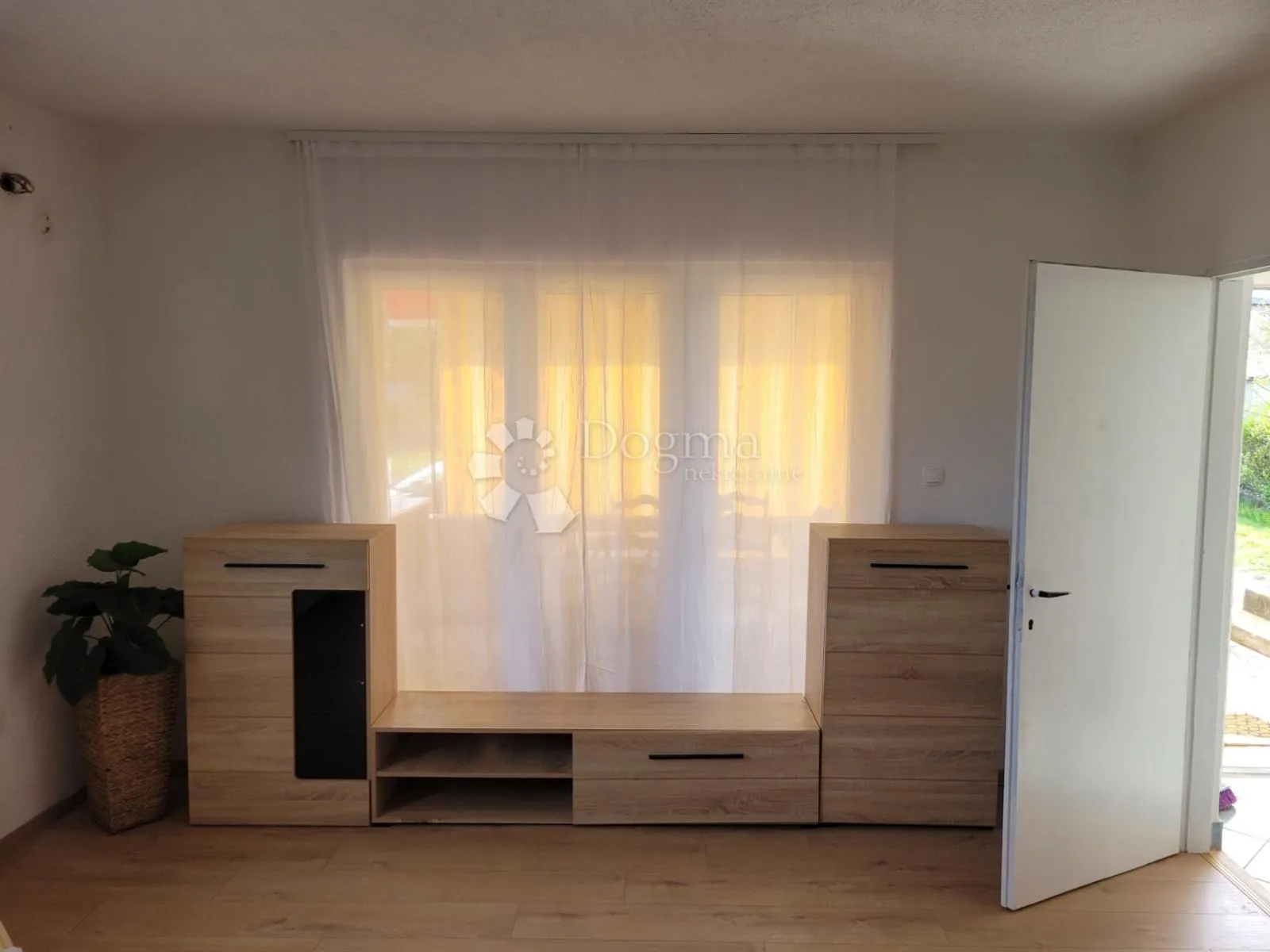 kuća u dražicama s okućnicom - slika 3