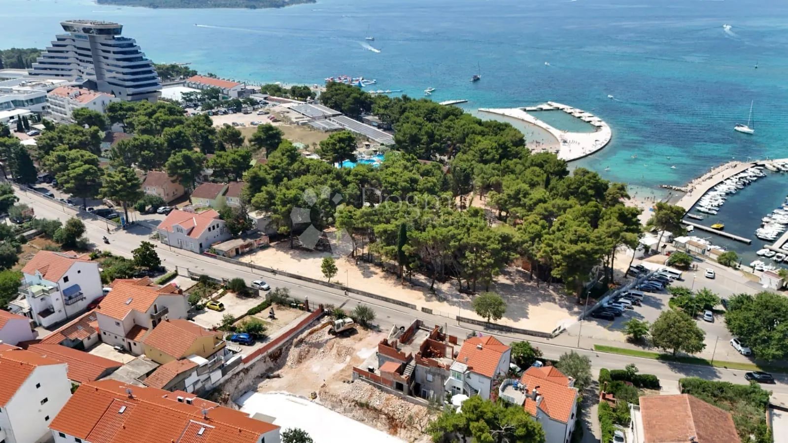 prodaje se – dvosobni apartman u vodicama, 50 m od mora - slika 11