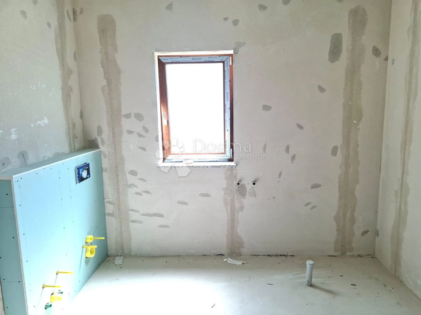 villa u rovinjskom selu, roh bau 550 m2, sa građevinskom okućnicom - slika 31