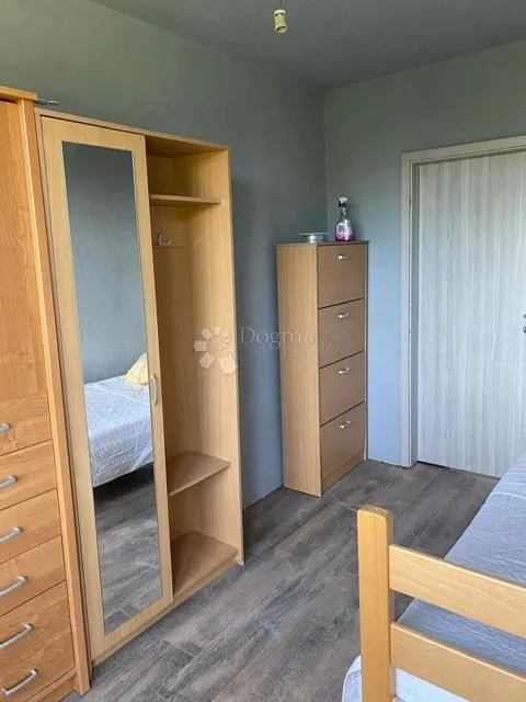 stan lički osik gospić - slika 11