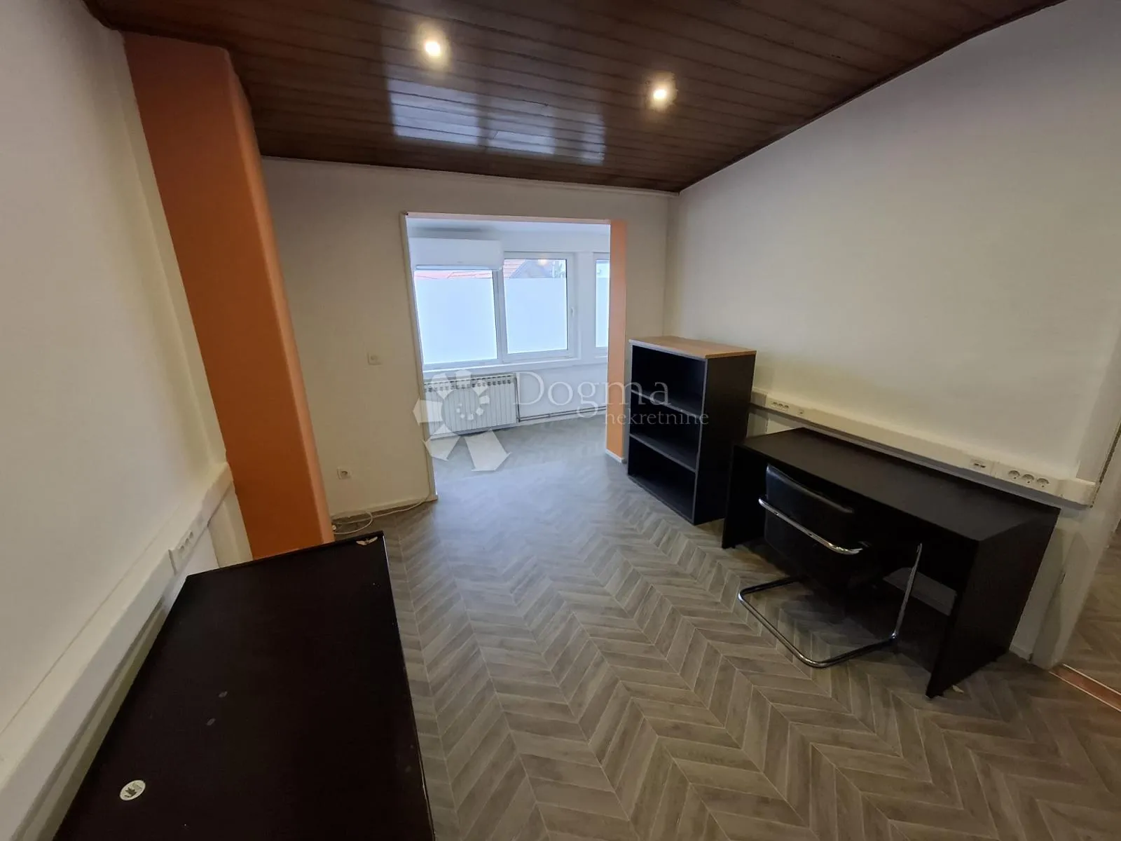 stambeno-poslovna zgrada trnje, 421 m², parking - slika 13