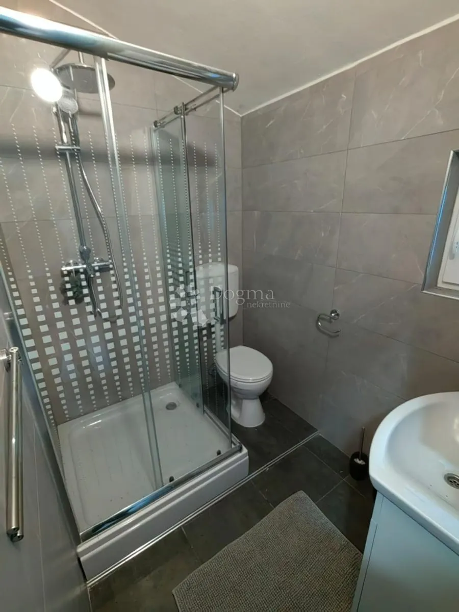 apartman na viru 40 m2 blizina mora - slika 13