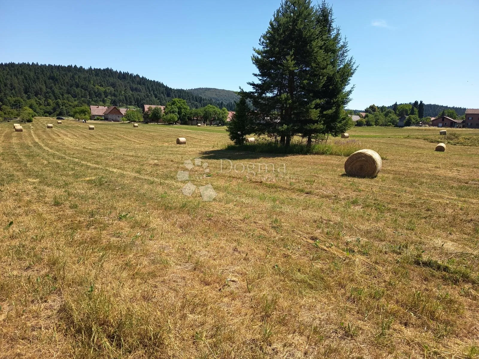 građevinsko zemljište pokraj kampa primavera saborsko - slika 2