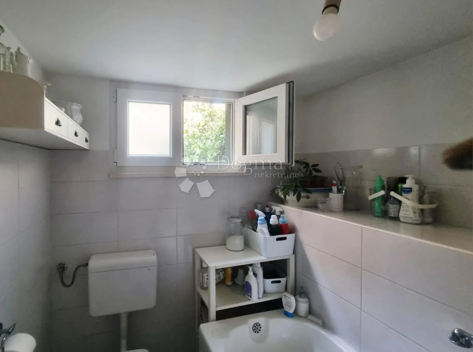 etažiran stan u kamenoj kući, matejuška, split - slika 6