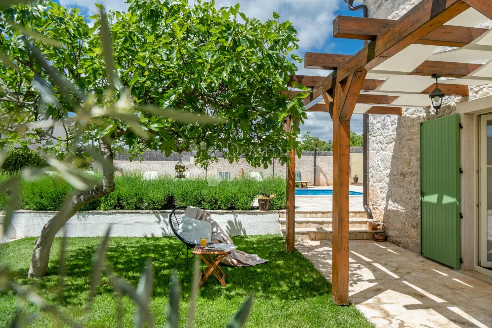 autentična vila istarskog šarma s bazenom, jaccuzzijem, i morem u blizini - slika 9